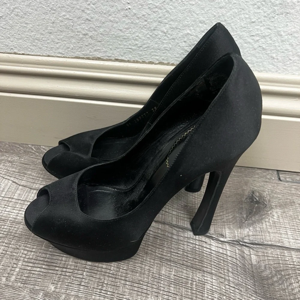 YVES SAINT LAURENT BLACK SATIN PALAIS PLATFORMS - Picture 2 of 8